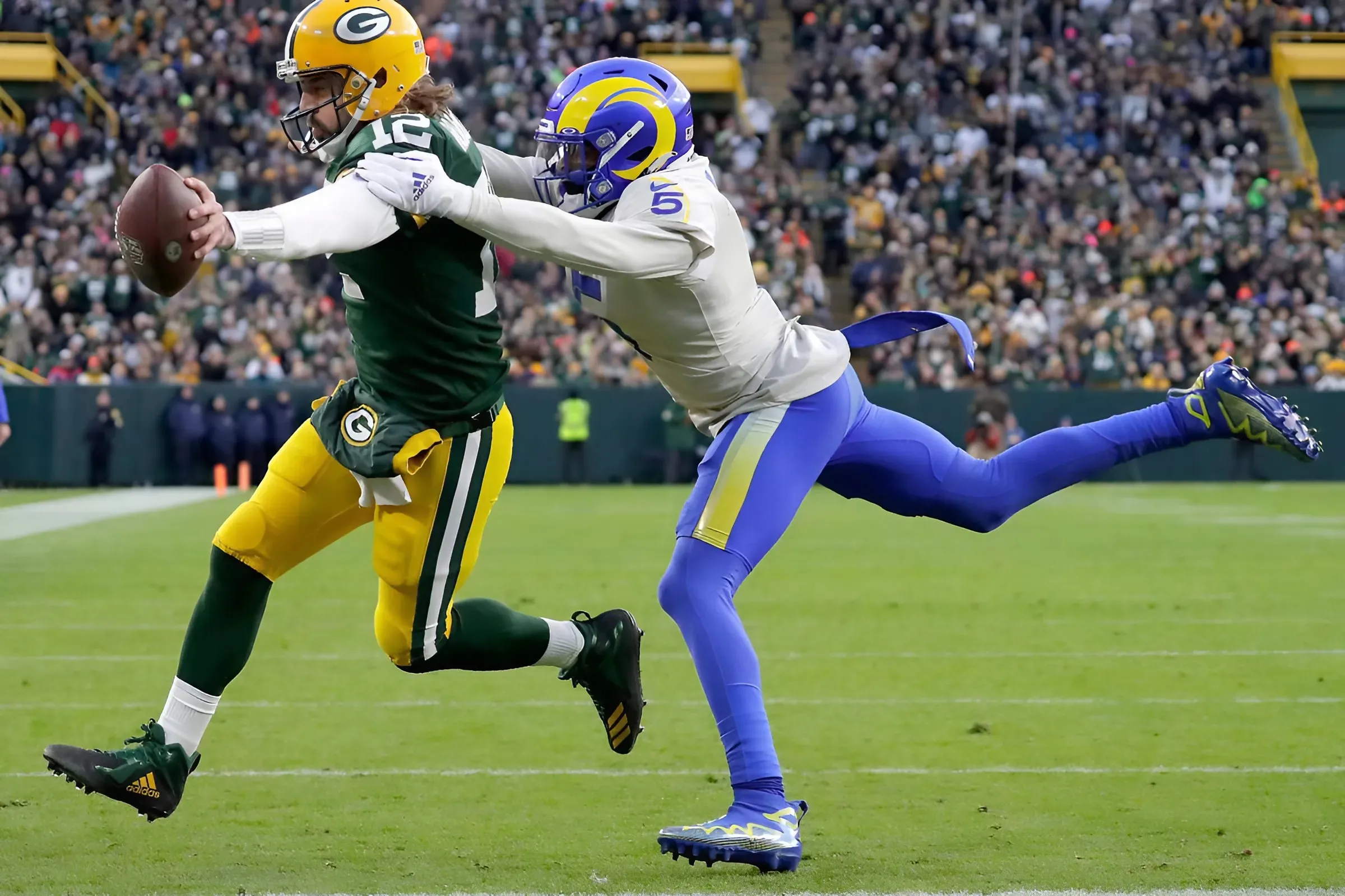 BREAKING: Packers not among teams interested in trading for star cornerback