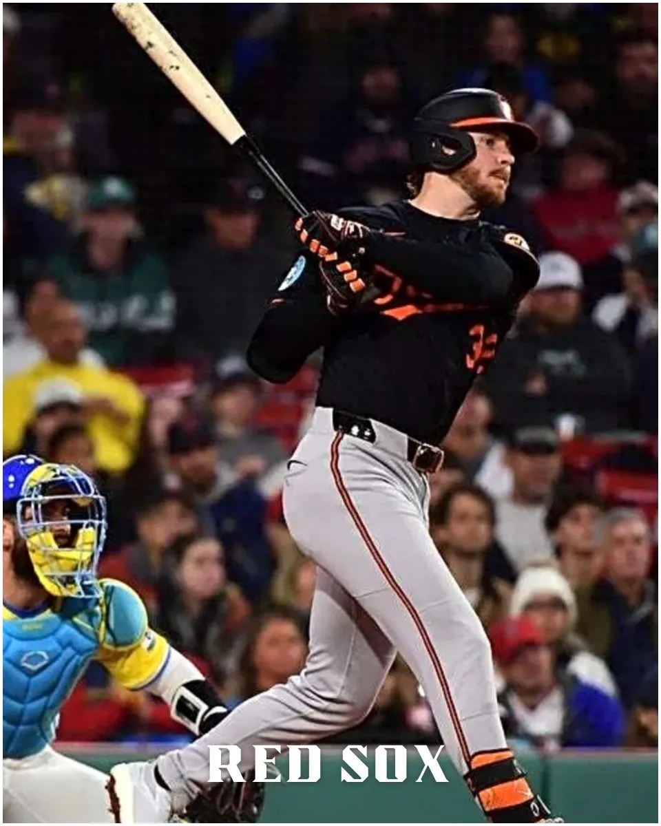O's strike late, edge Red Sox to split day-night twin bill