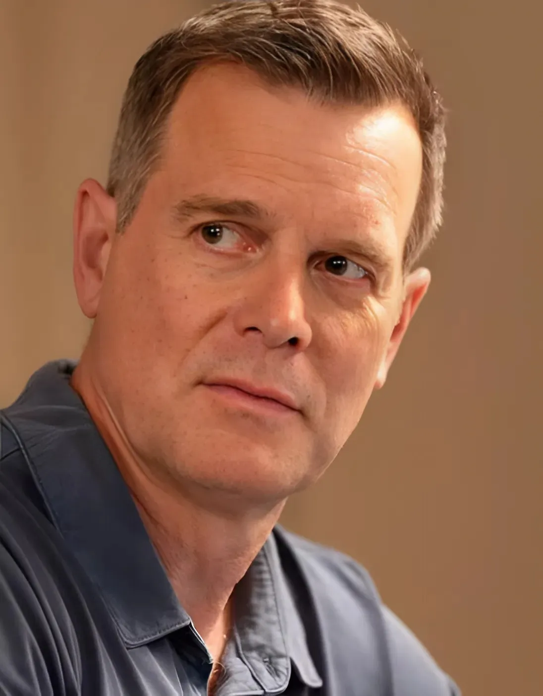 ‘9-1-1’ Star Recalls “Lying Through My Teeth” About a Fake-Out Script