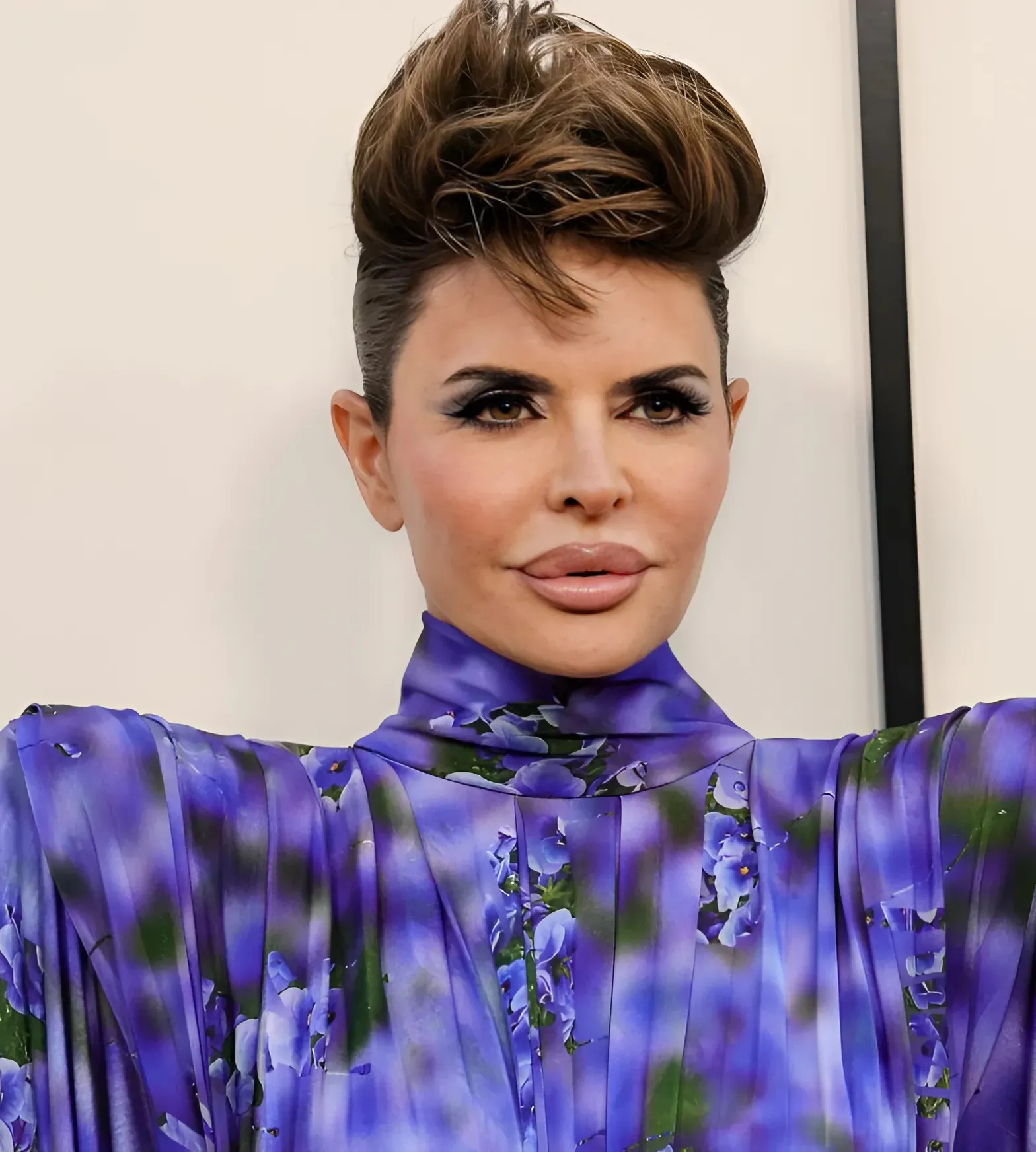 Lisa Rinna Blasts RHOBH Wardrobe Rules: “They’re Just Cheap and Controlling!” Lisa Rinna Blasts RHOBH Wardrobe Rules: “They’re Just Cheap and Controlling!”
