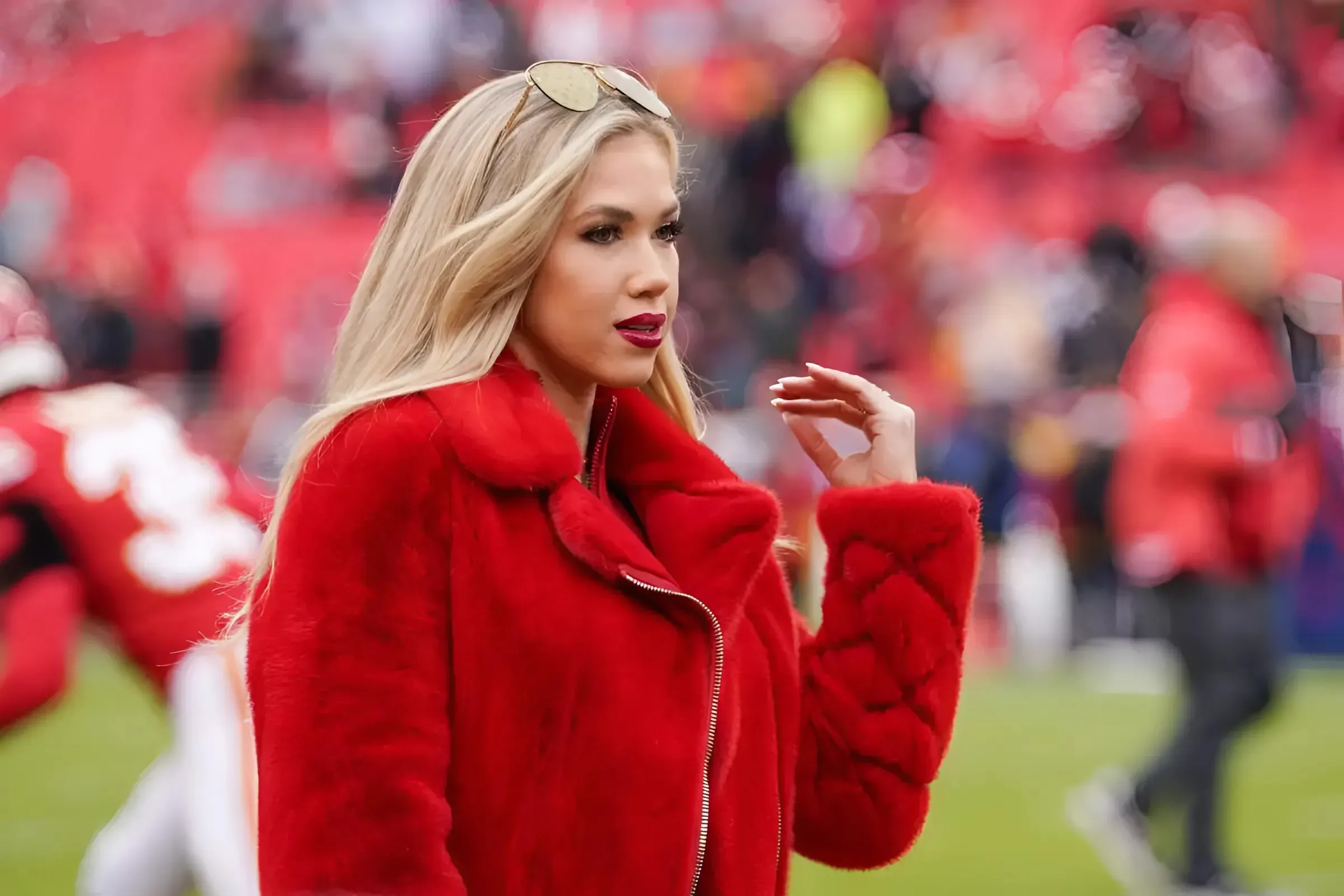 Kansas City Chiefs Heiress Gracie Hunt Announces Relationship with Son of Former Quarterback