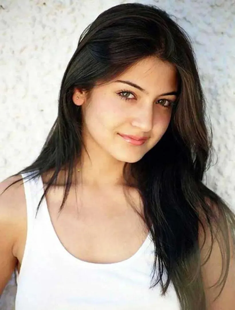 Anushka Sharma: From Model to Movie Mogul - Her Journey in Bollywood