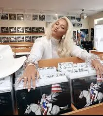 Beyoncé is a vision in white as she signs Cowboy Carter albums at a Hamptons record store for the first stop on her Record Store Circuit