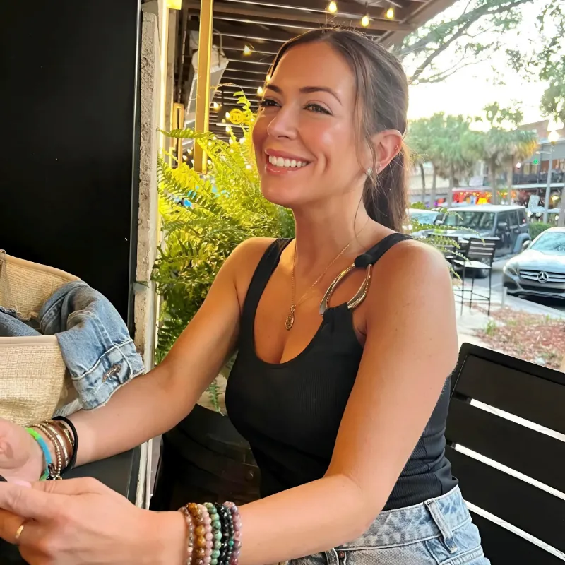 RHONJ’s Lauren Manzo Reacts to Rumor Claiming Parents “Pay for Everything,” Reveals How She Makes Money-quang