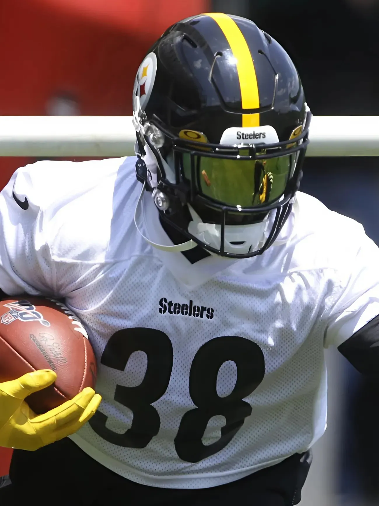 Former Steelers RB Jaylen Samuels Scores in CFL Debut with Redblacks