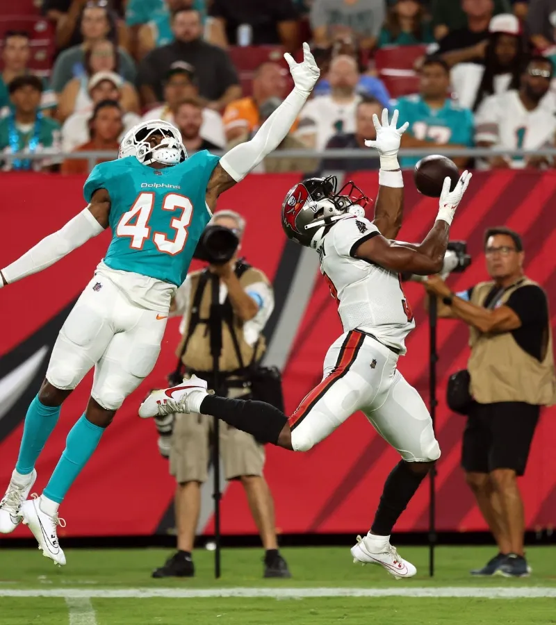 Miami Dolphins sign veteran cornerback while placing one on injured reserve