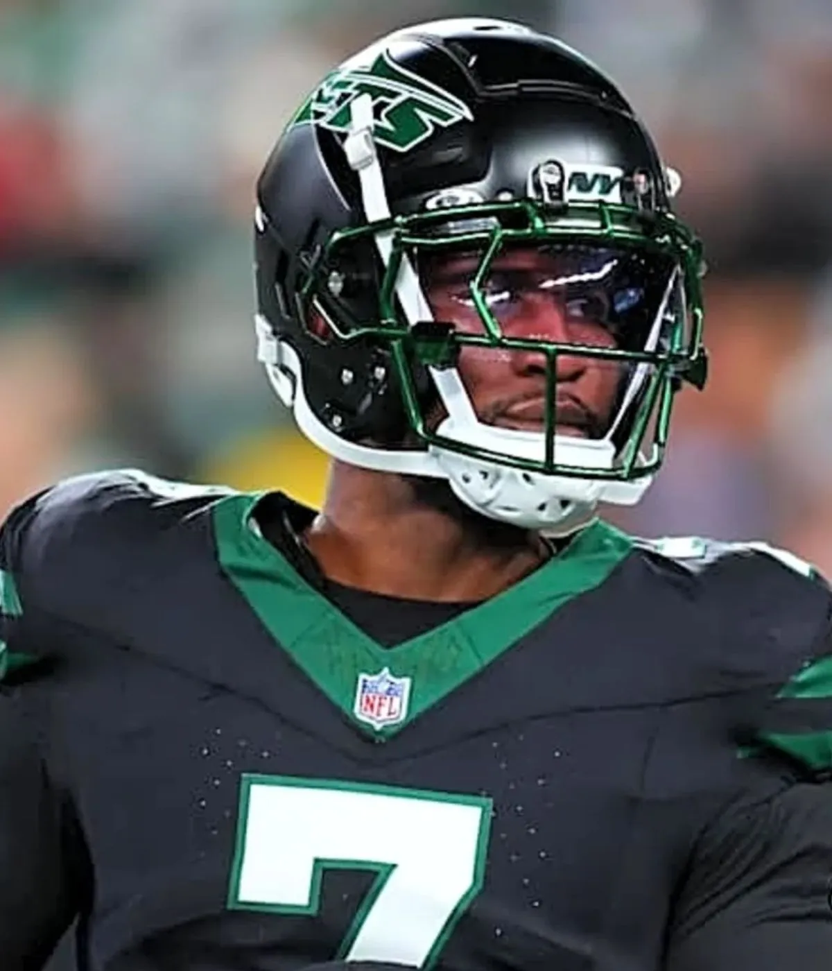 Buccaneers' big free agent signing skips Day 1 of OTAs