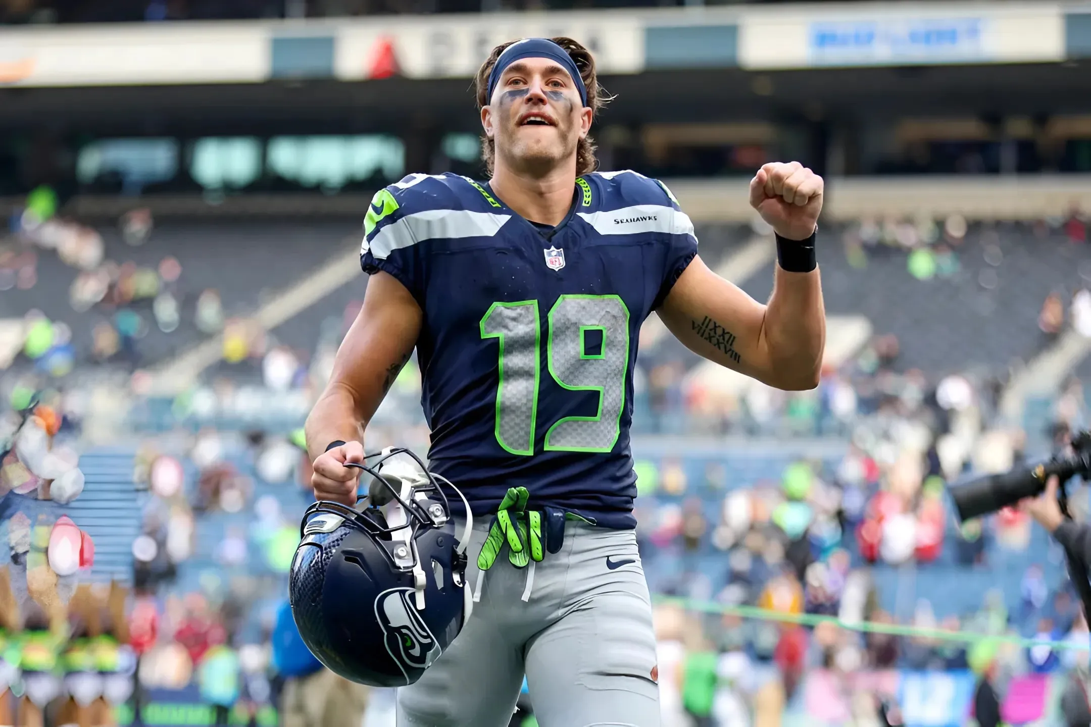 Seahawks Predicted to Cut Ties With Former 1,400-Yard Playmaker