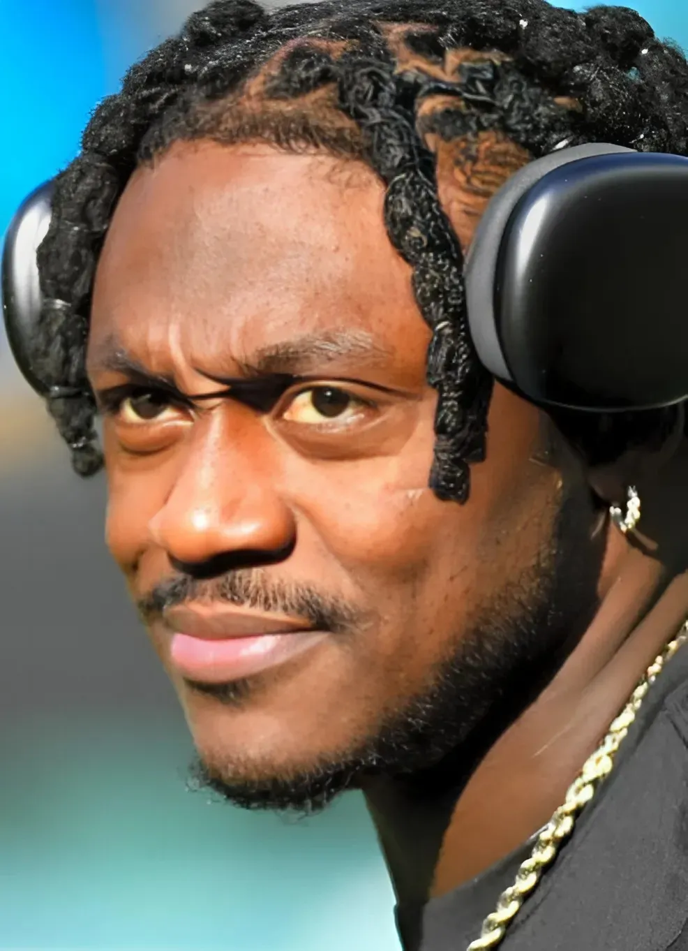 Eagles' AJ Brown has hilarious reaction to riding his first roller coaster