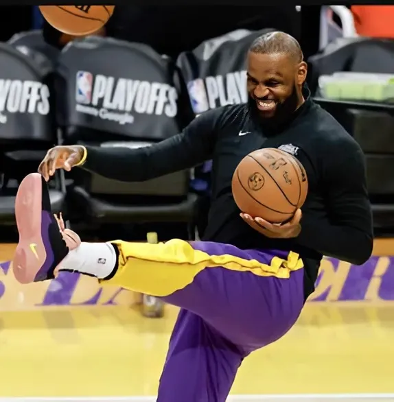 LeBron James’ Future With Lakers Takes Another Twist