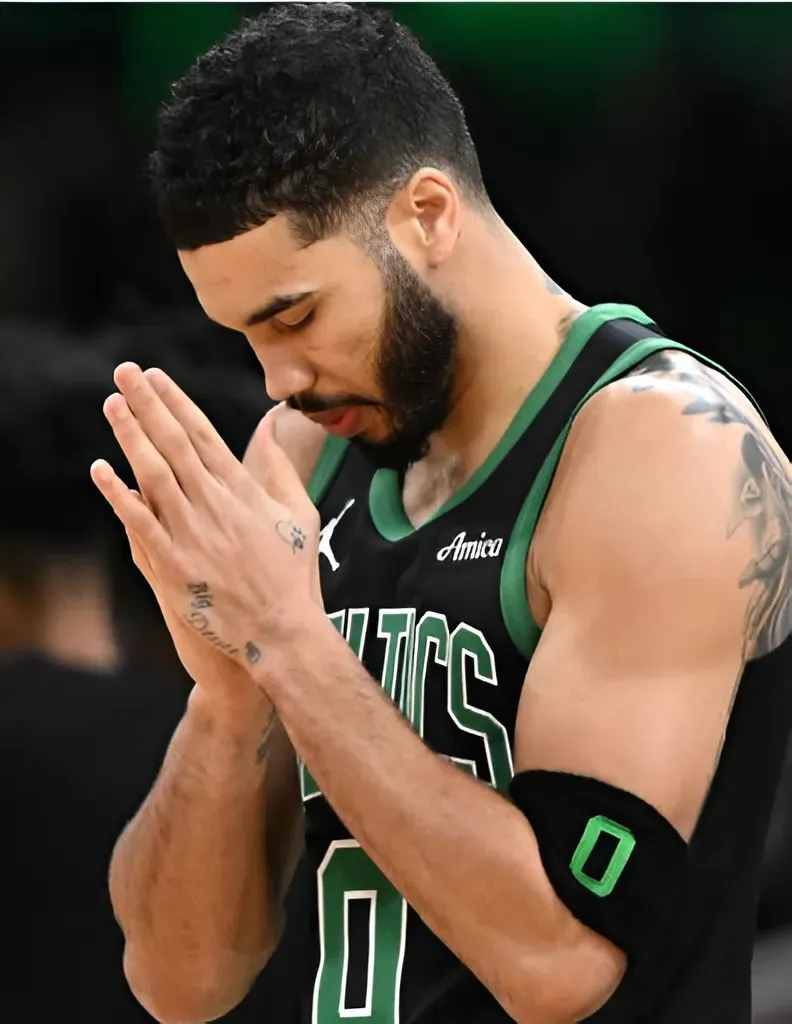 Jayson Tatum's injury just completely changed the Giannis trade sweepstakes