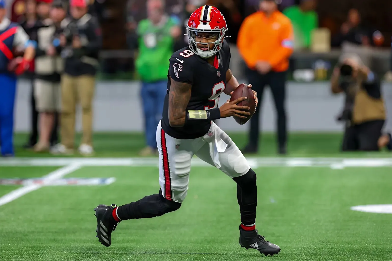 Former Falcons QB helping Michael Penix Jr. 'be a pro'