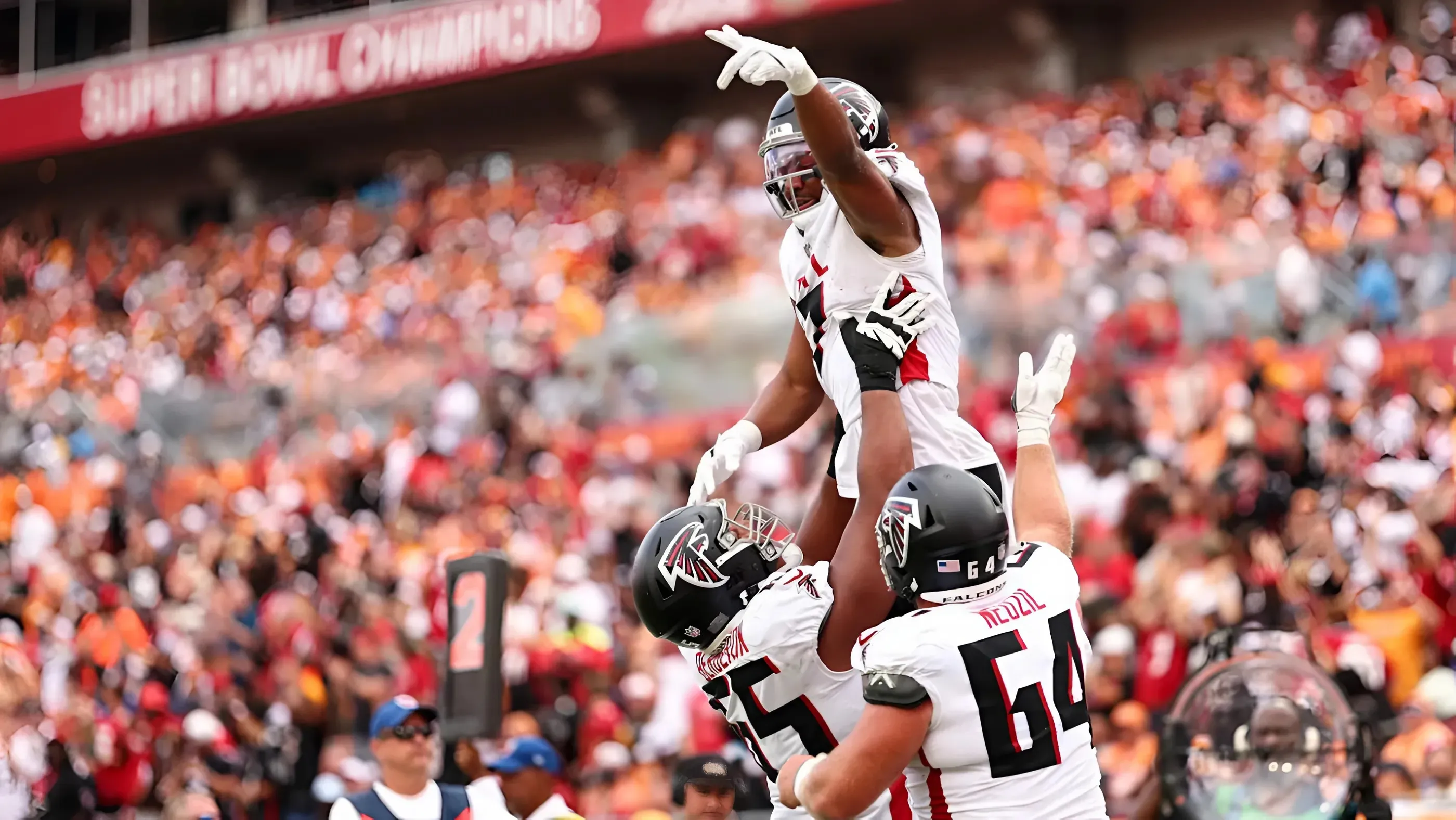 Falcons send fans into frenzy after immediately deleting ’28-3′ post