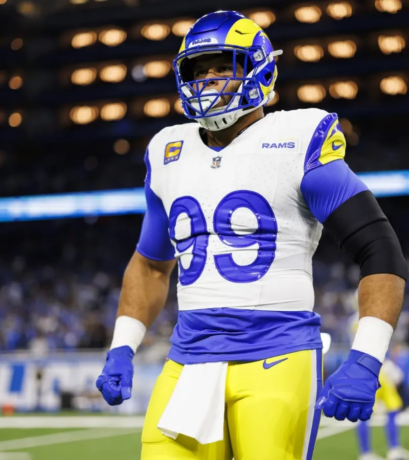 Super Bowl Champion Raises Eyebrows With Cryptic Message Amid Rams Trade Rumors