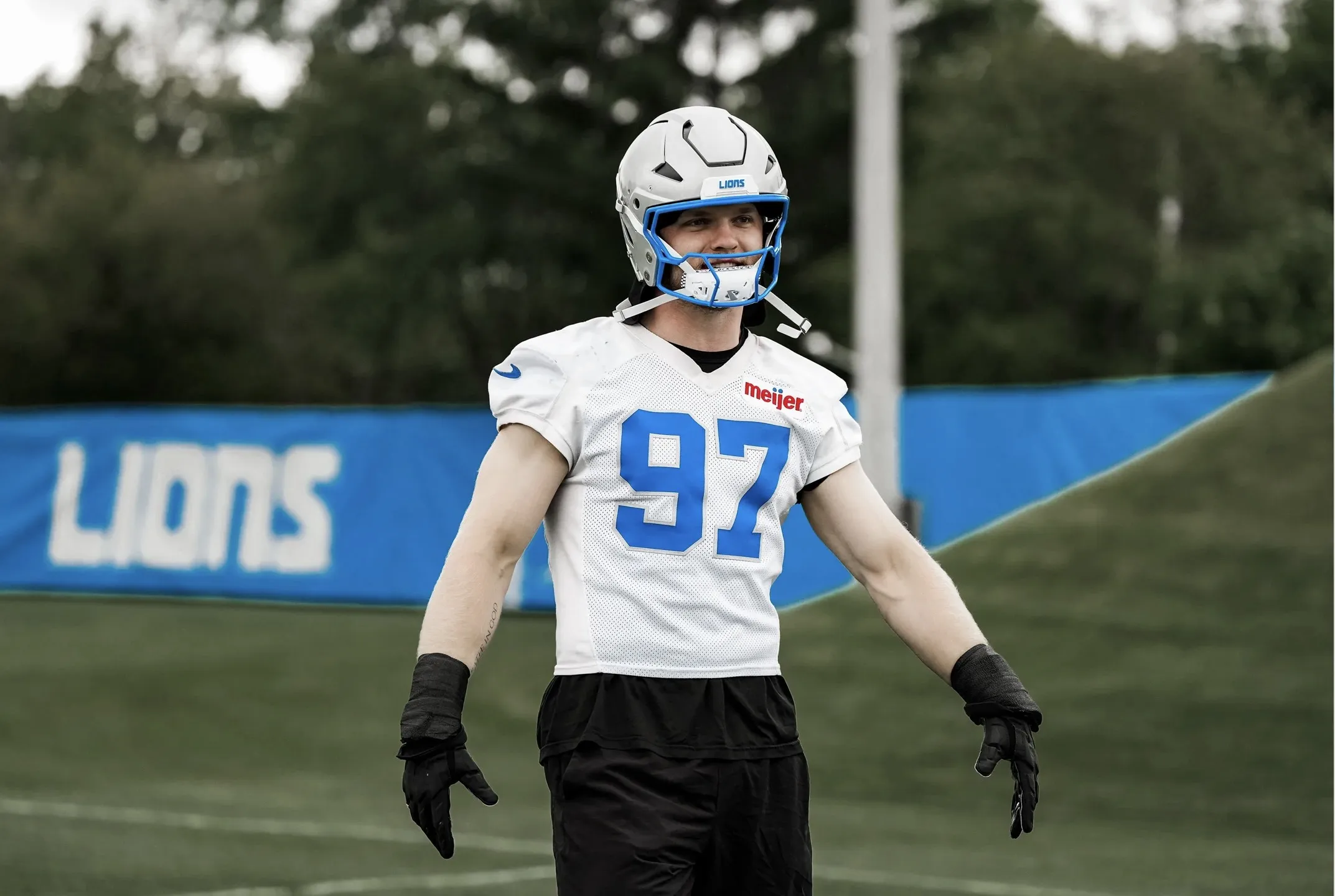 It took one clip of Aidan Hutchinson at OTAs to get Lions fans' hearts pumping