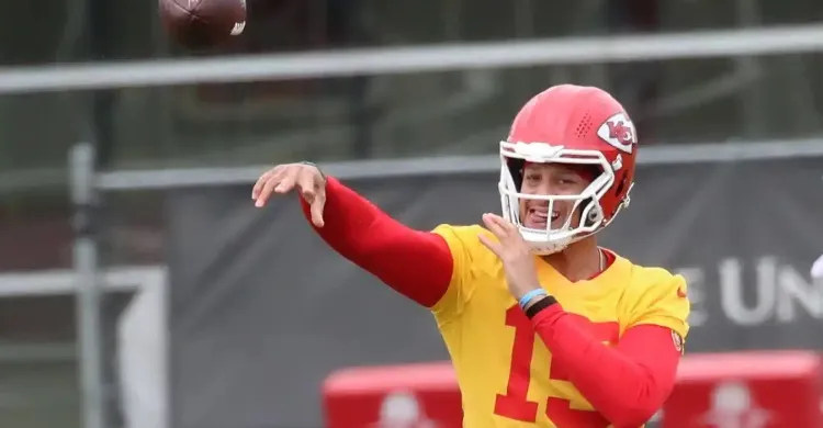 Chiefs QB Patrick Mahomes Sends Scary Message at OTAs
