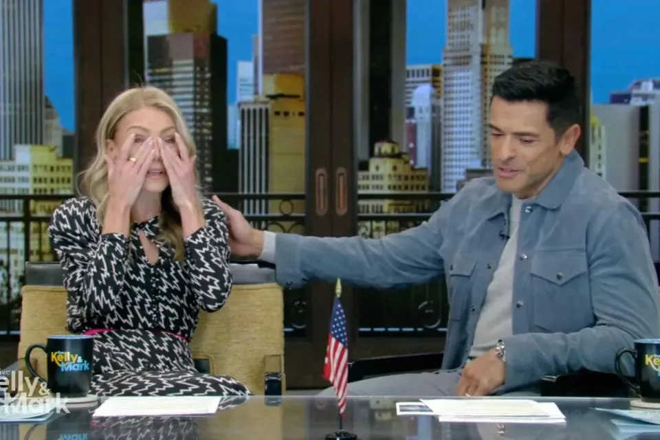 4. KELLY RIPA BREAKS DOWN LIVE ON AIR: Mark Consuelos Drops Heartbreaking Family Bombshell, Leaving Fans in Tears! 4. KELLY RIPA BREAKS DOWN LIVE ON AIR: Mark Consuelos Drops Heartbreaking Family Bombshell, Leaving Fans in Tears!