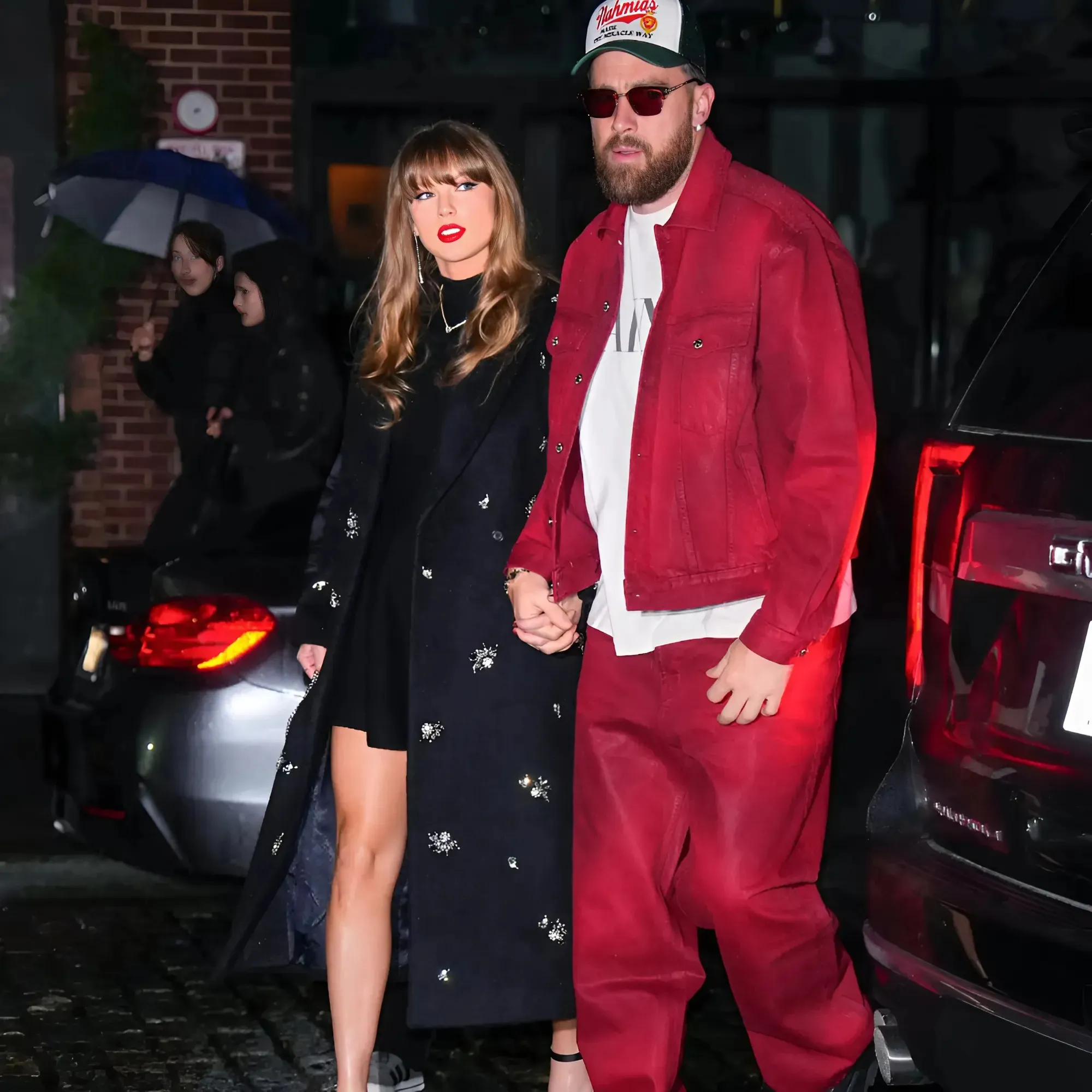 Taylor Swift’s Latest Public Appearance Without Travis Kelce Raises Eyebrows