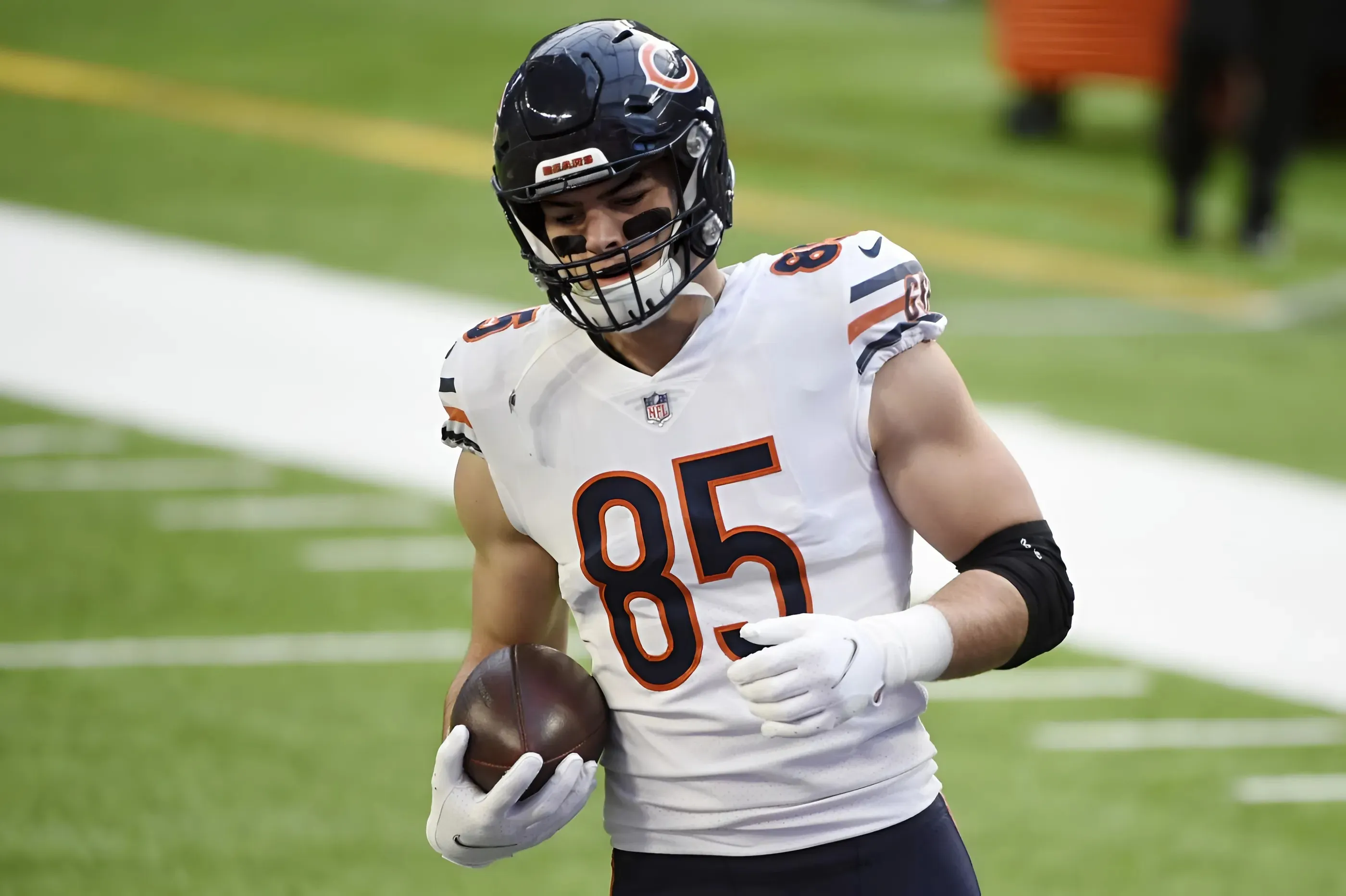 Analyst Makes Questionable Cut Prediction for Bears’ $50 Million Star