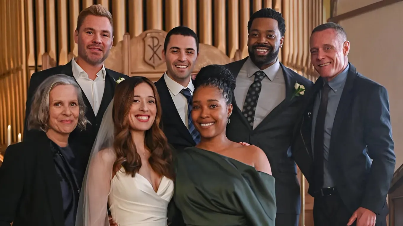 Chicago P.D.’s Marina Squerciati Talks Brief Burzek Wedding, Voight’s Future After Reid Murder & Expanding The Family