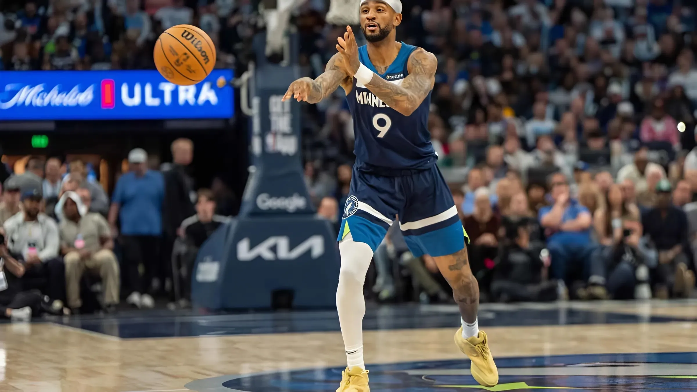 Los Angeles Lakers Are The Favorites To Land A Key Two-Way Shooting Guard
