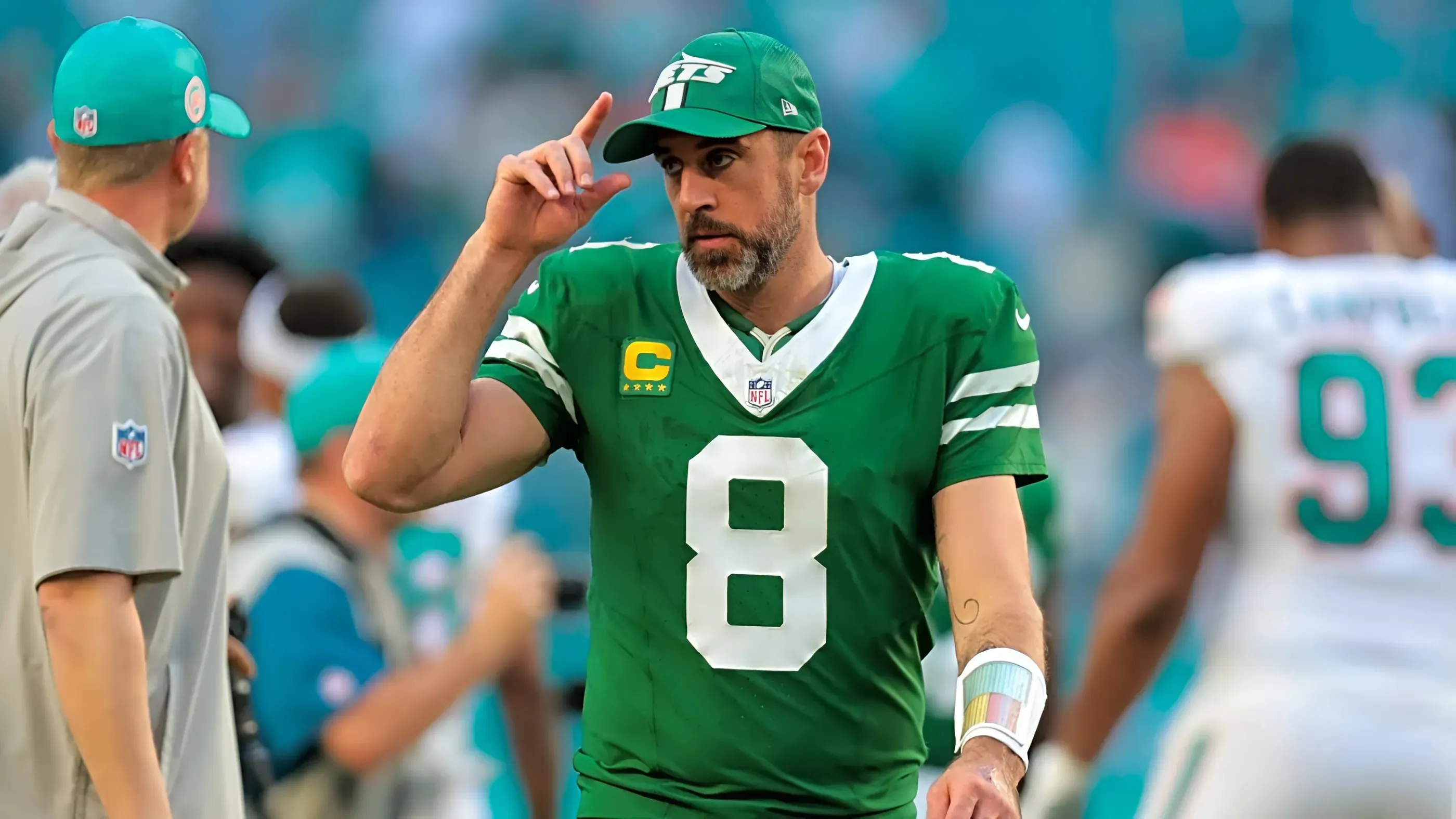 Aaron Rodgers Update Adds More Uncertainty for Steelers