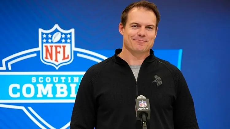 Vikings HC Kevin O'Connell wins prestigious award which emphasizes how great he is