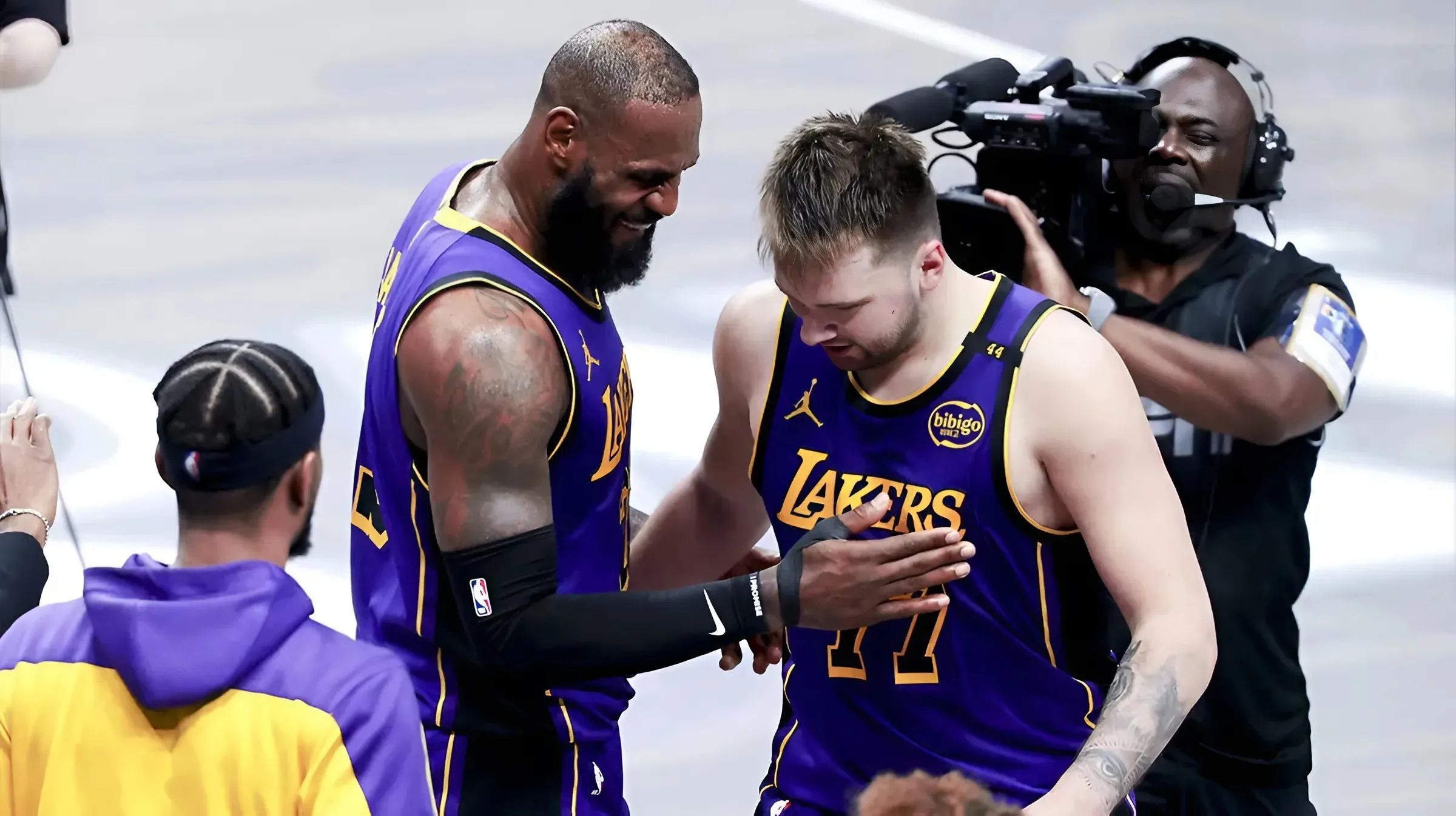Lakers news: LeBron James reacts to Luka Doncic's Mind the Game move