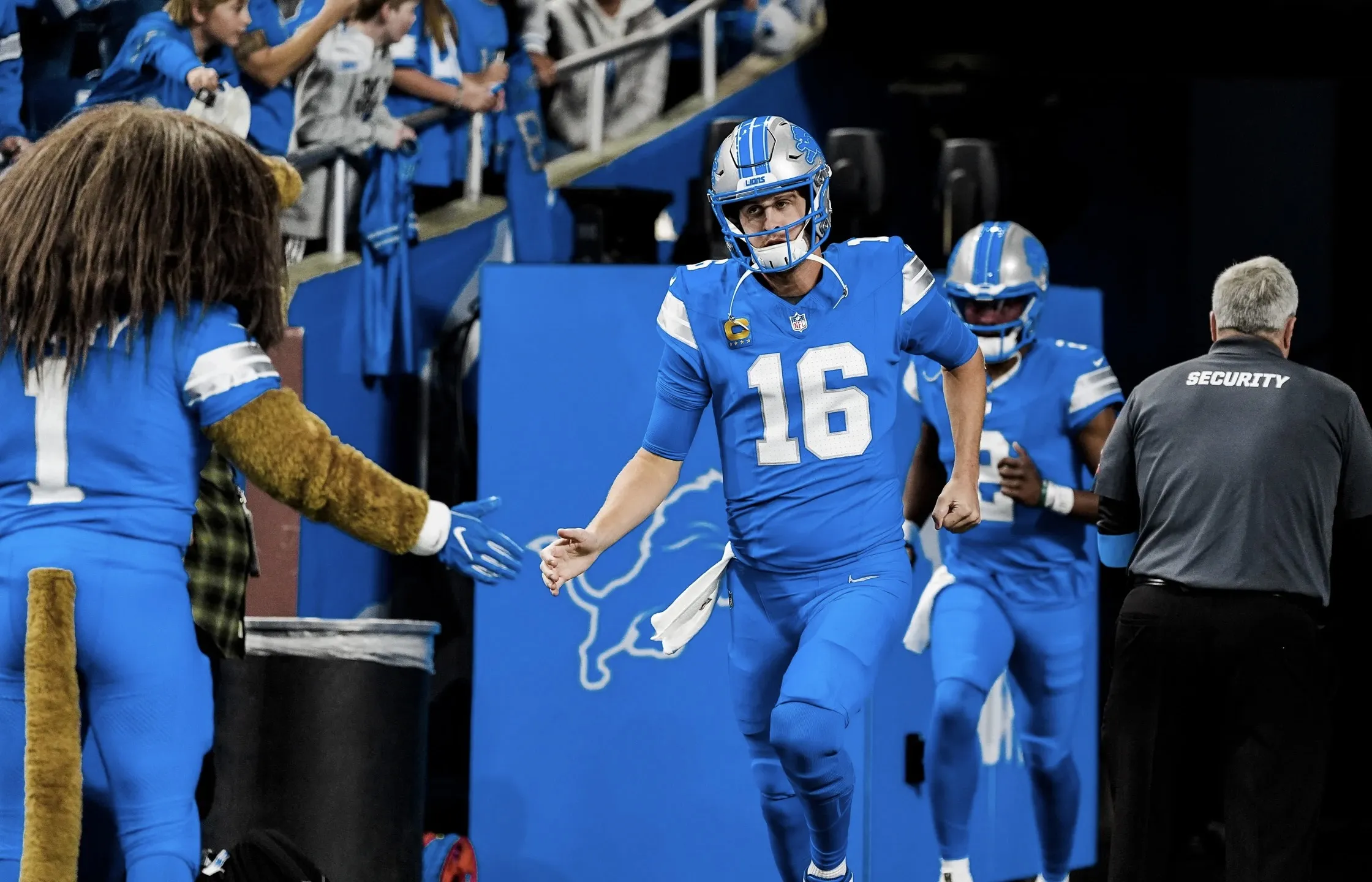 Lions Floated to Trade for $9.5 Million QB to Back Up Jared Goff