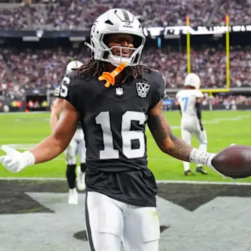Raiders' offensive shake-up could spell TROUBLE for Jakobi Meyers – as new head coach Pete Carroll, OC Chip Kelly and rookie star Ashton Jeanty threaten to derail veteran receiver's momentum after career-best season - suong