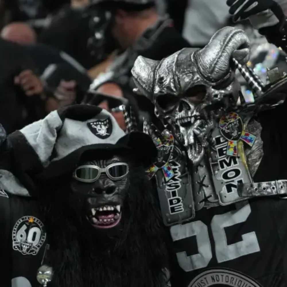 Survey reveals Raiders fans are among NFL’s most foul-mouthed – and no one’s really surprised given two decades of heartbreak, relocations and a playoff drought that just won’t die - suong