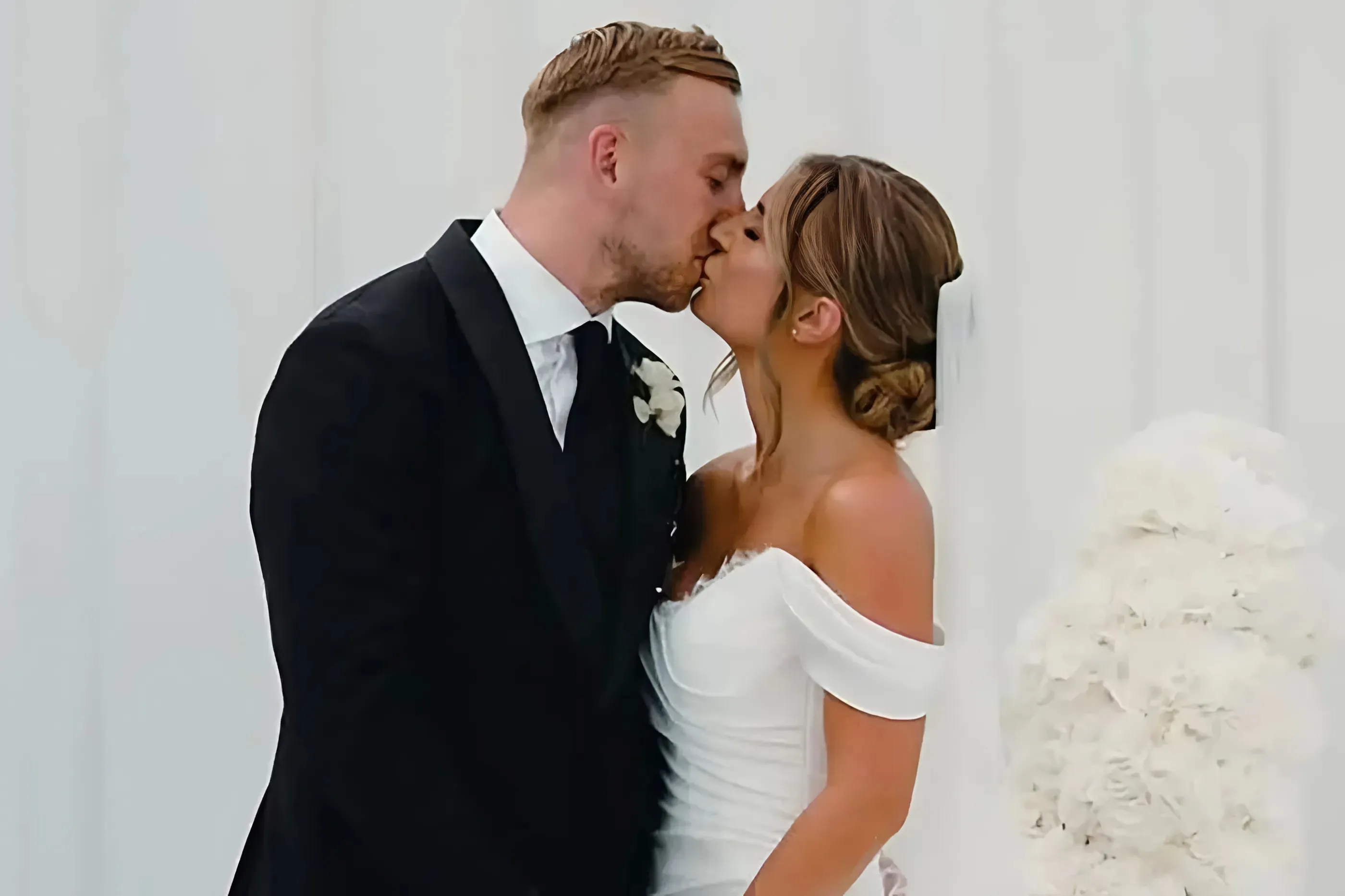 Inside Dani Dyer & Jarrod Bowen’s wedding with £10k gown & very rude football chant as she signs for huge TV show