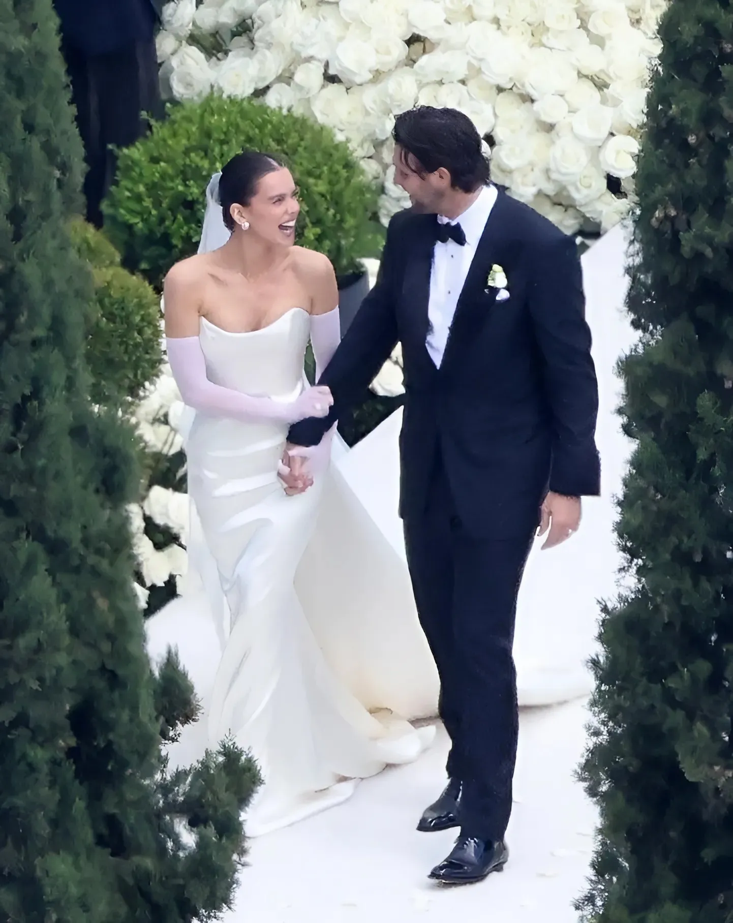 Hailee Steinfeld’s Dress Turns Heads in Leaked Photos From Josh Allen Wedding