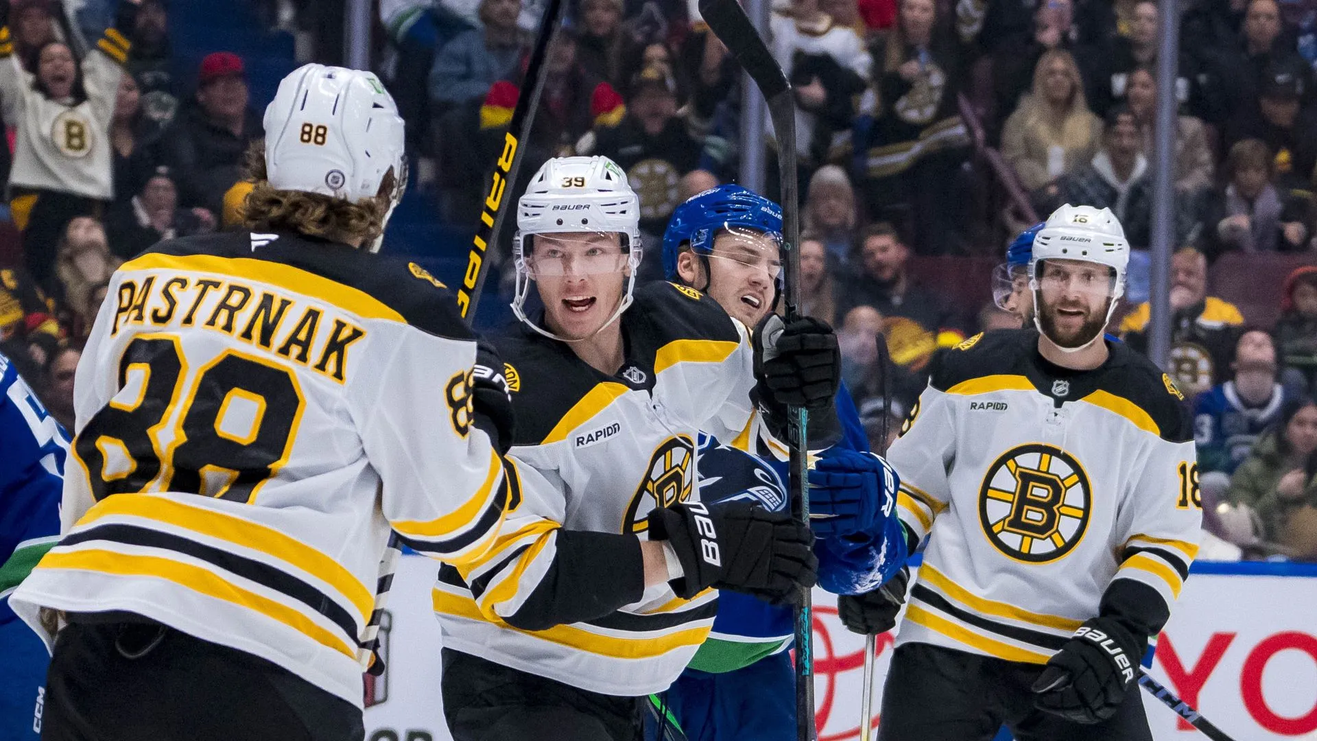Bruins in danger of losing breakout star as offer sheet threat emerges