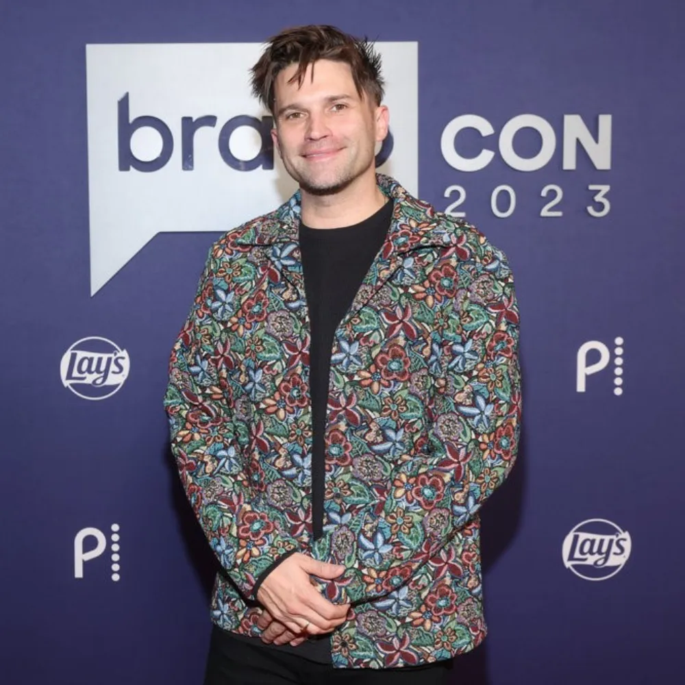 ‘The mask has finally slipped’ Vanderpump Rules’ Tom Schwartz faces brutal backlash after leaked bar video sparks outrage – reality star quits The Valley season 2 without warning, leaving Bravo cast in chaos - suong