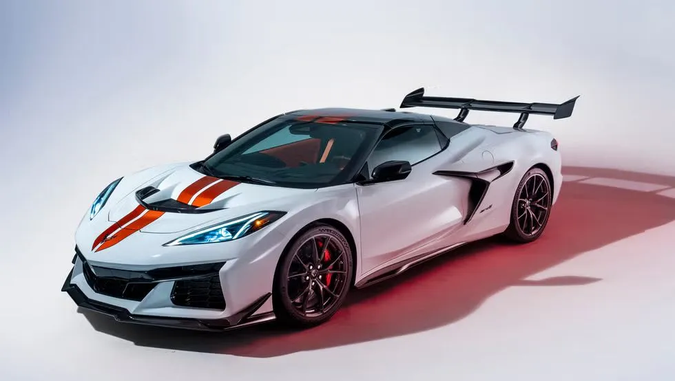 Chevy Corvette ZR1 Returns: Hybrid Power, Wild Aero & Insane Speed