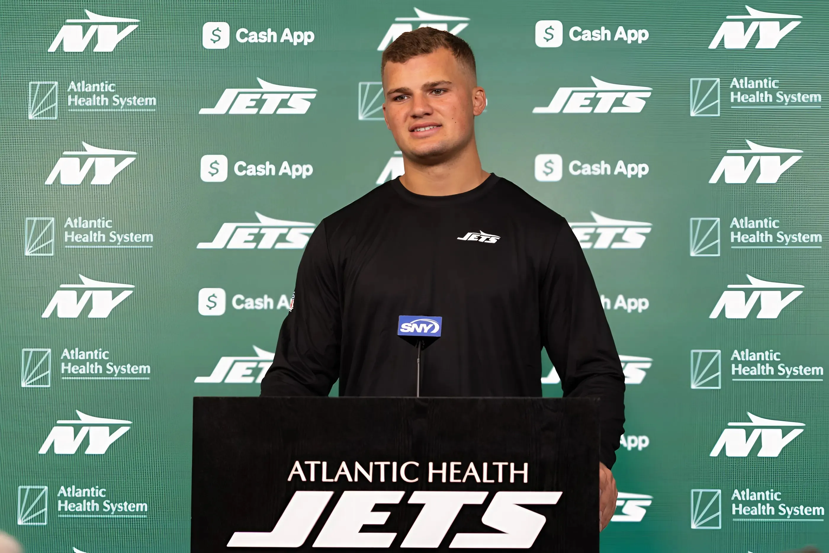 Insider Reveals Holdup in Jets Contract Talks With Mason Taylor