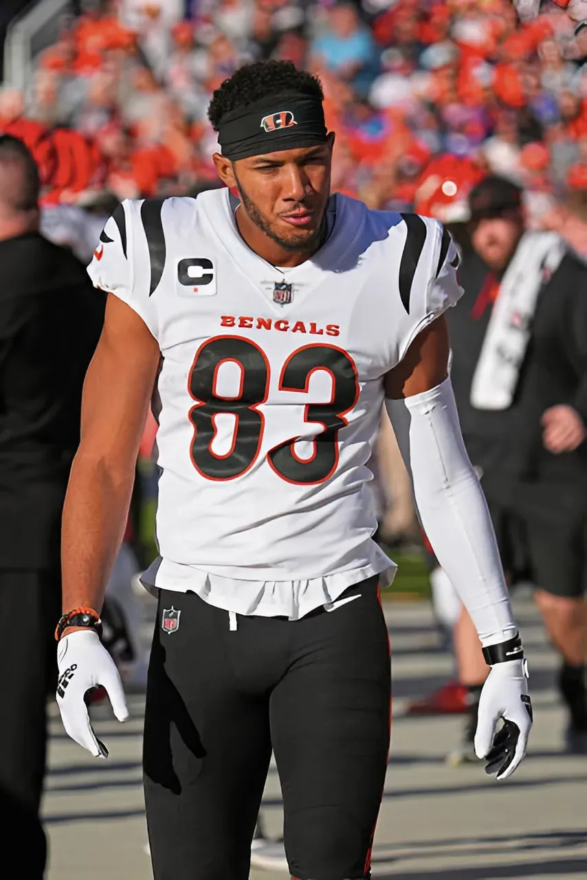 Eagles Urged to Sign Veteran WR Tyler Boyd to Bolster Offense