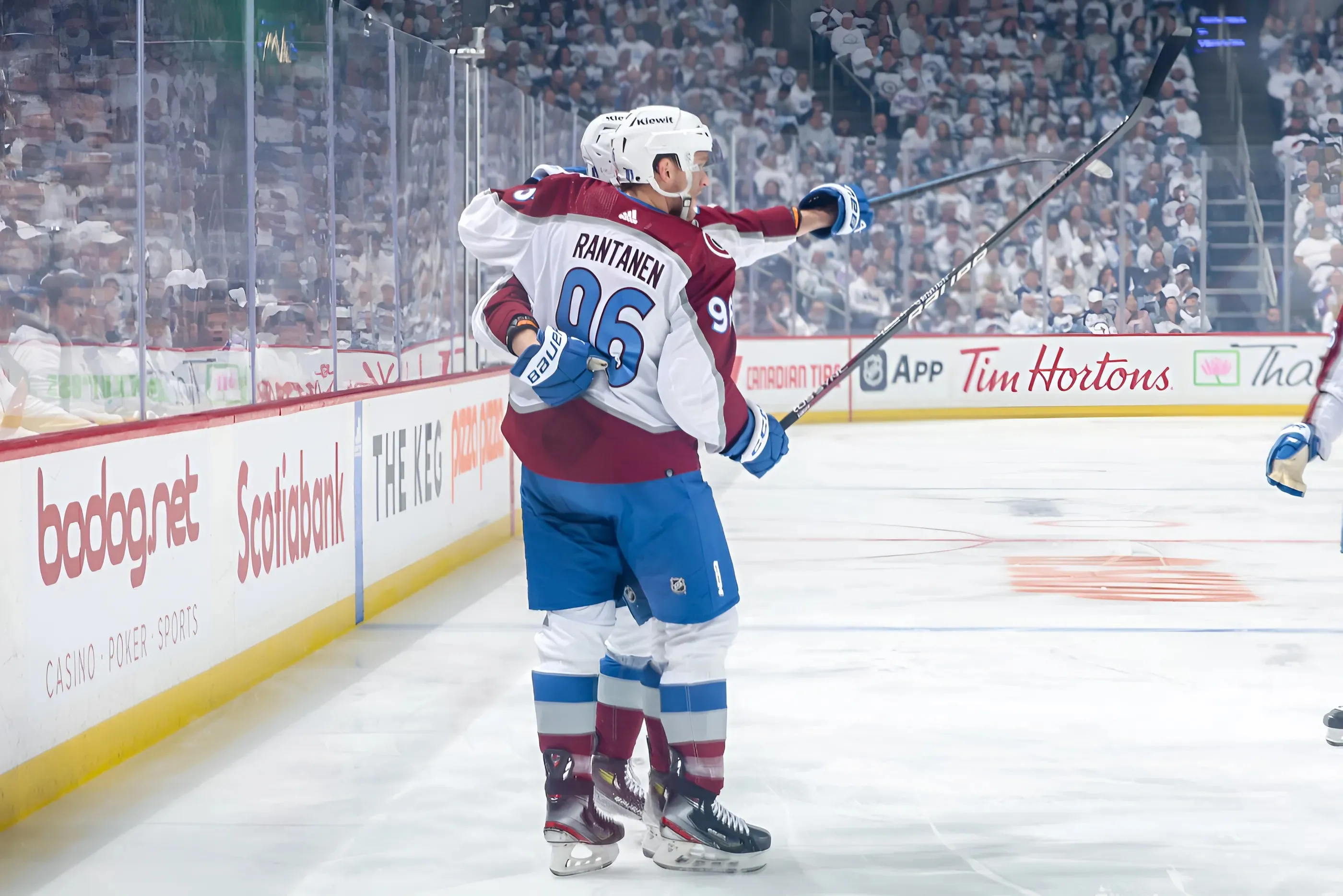 Colorado Avalanche could make this in-division trade to gain some cap space