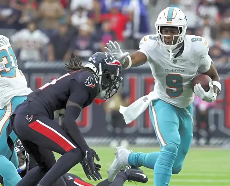 How Valuable is Jonnu Smith to Dolphins?