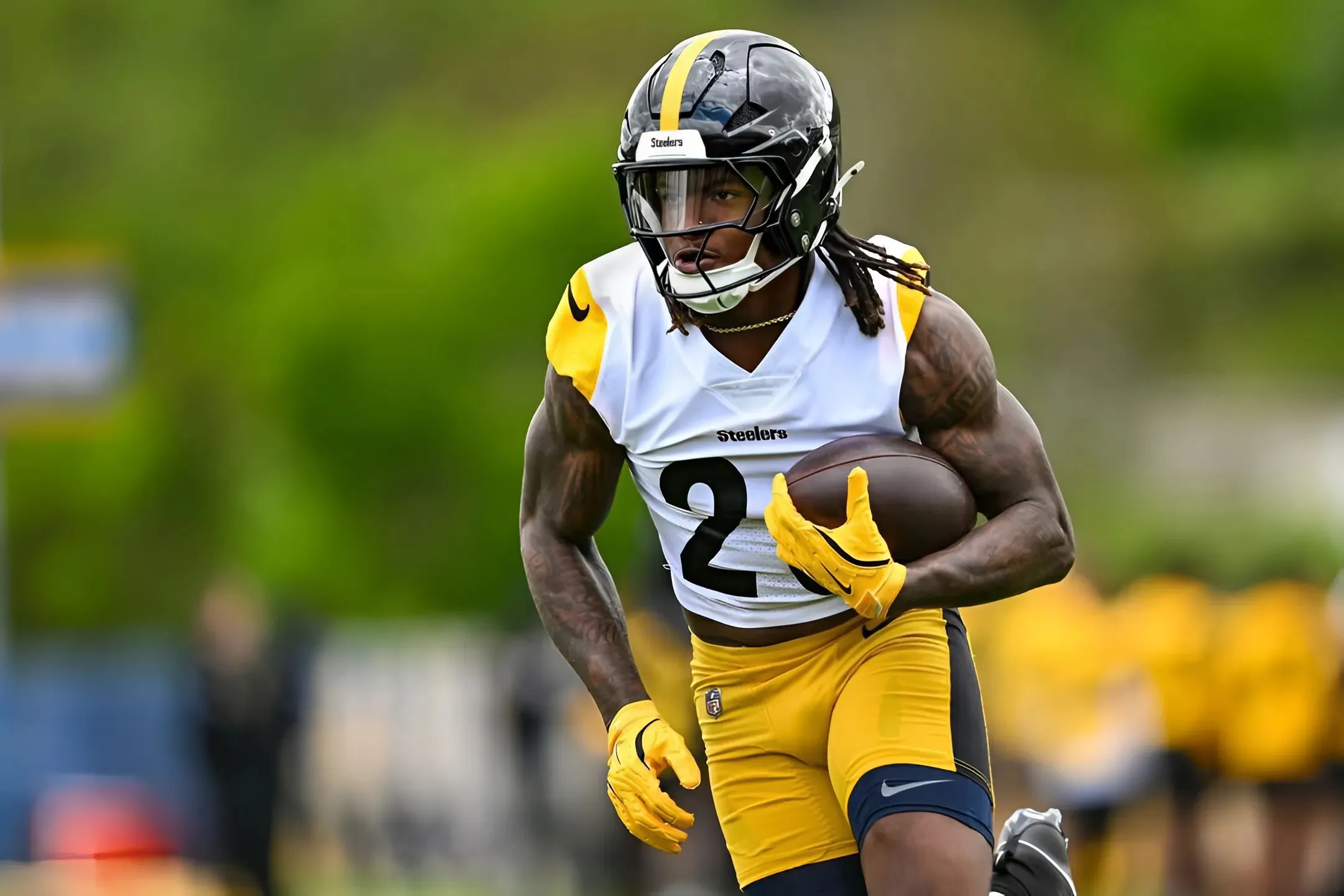 Steelers Rookie Kaleb Johnson Is Learning A Valuable Skill From Veteran Jaylen Warren