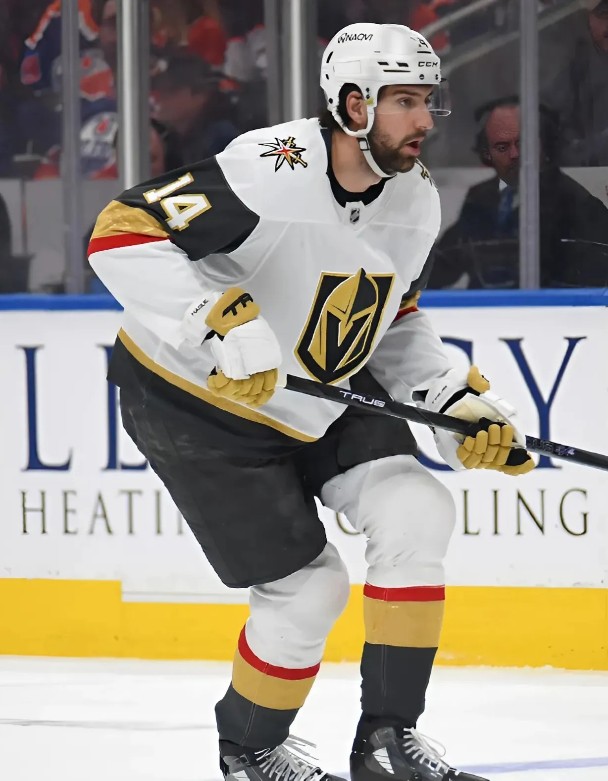Colorado Avalanche should check in on this RFA defenseman