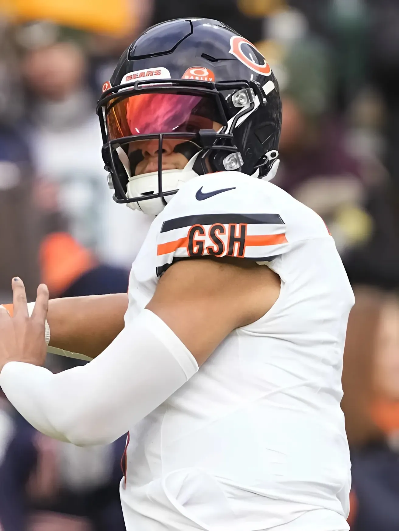 Justin Fields Sends Bold Message After Joining Jets: “I Can Be Great”