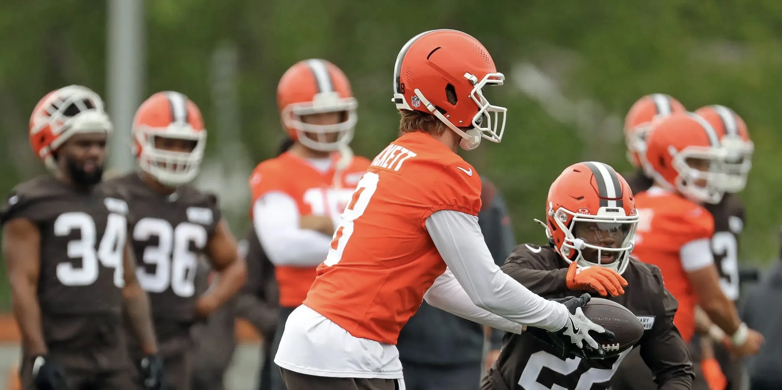 NFL insider floats trade idea to solve Browns' crowded QB room