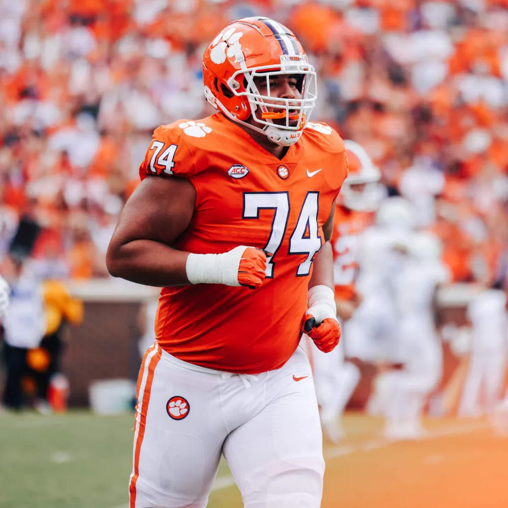 Eagles Sign 37-Starter, 2 x ACC Champion As Competition For Vacant Spot Grows - suong
