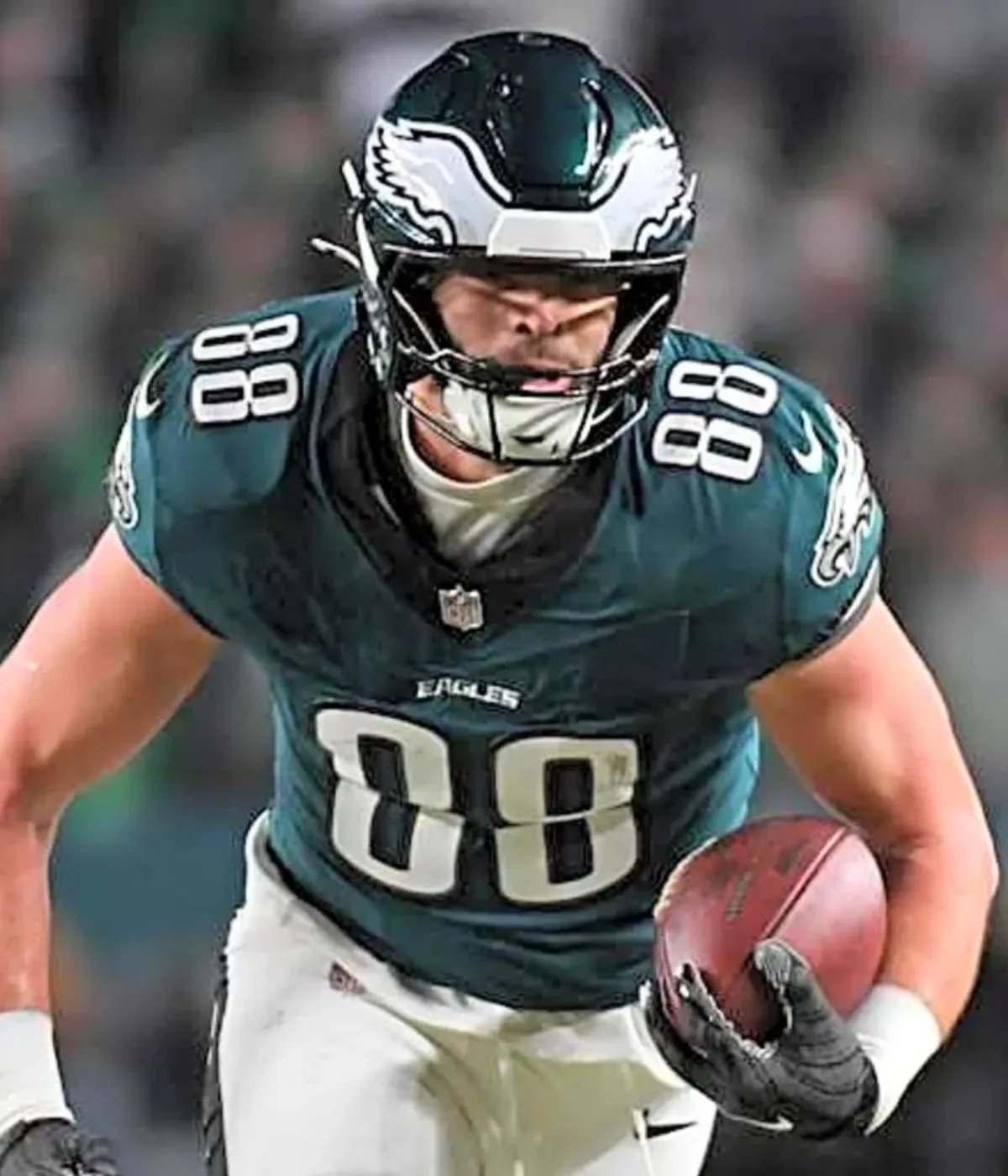 Eagles surprisingly named trade partner for Dallas Goedert replacement