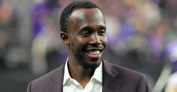 Minnesota Vikings Sign GM Kwesi Adofo-Mensah to Multiyear Extension Minnesota Vikings Sign GM Kwesi Adofo-Mensah to Multiyear Extension