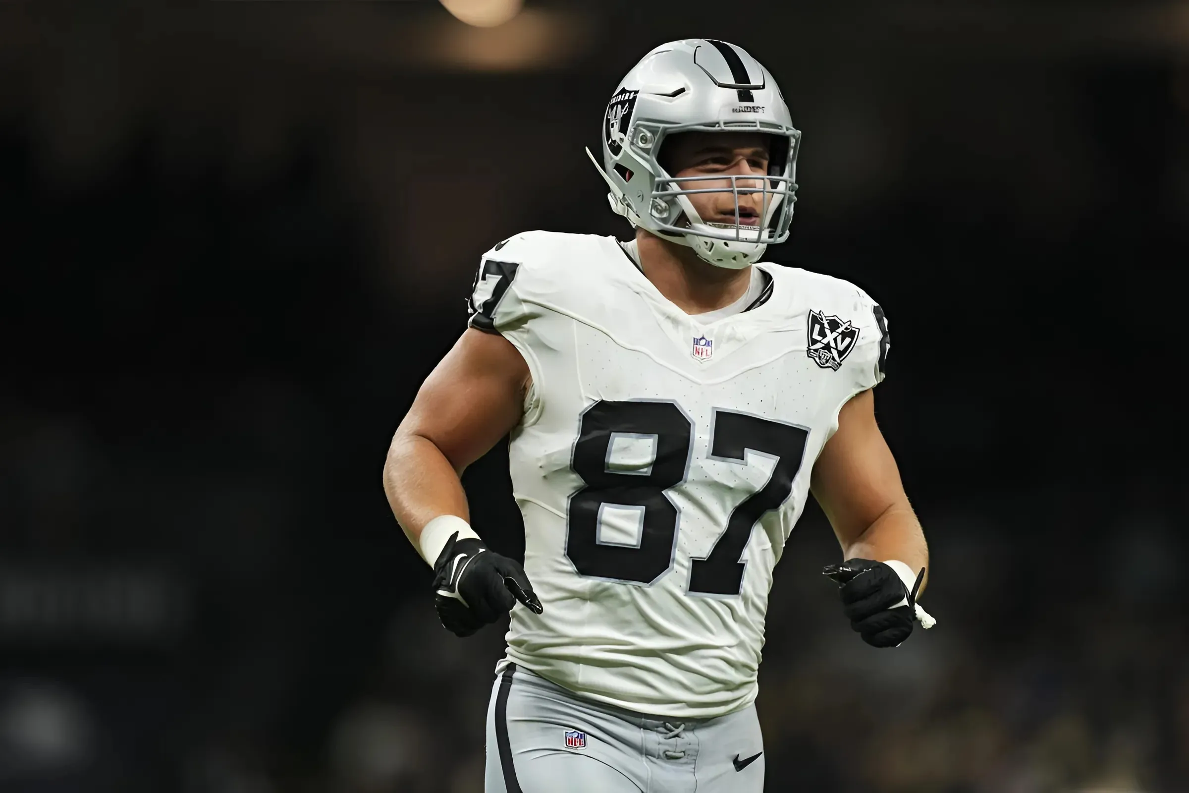 Raiders TE Michael Mayer Playing with an Edge in 2025