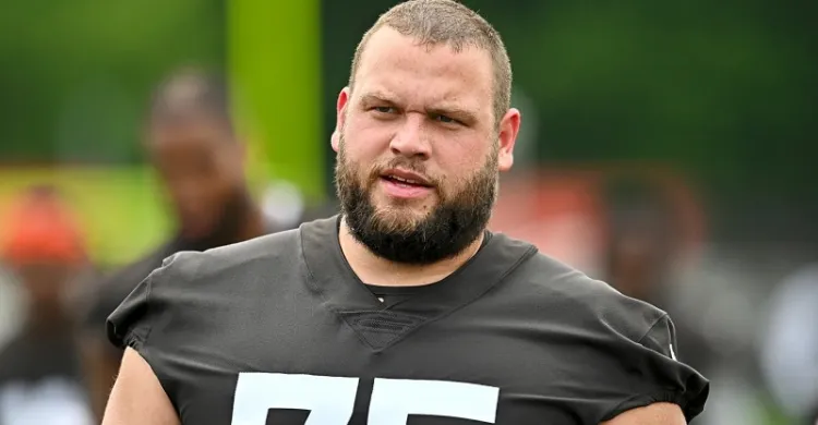 Joel Bitonio reveals one wish for Browns' four-way QB competition