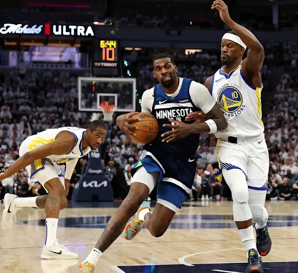 Warriors could steal the perfect big man from one of their biggest rivals